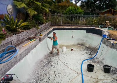 tiling a rendered pool balwyn