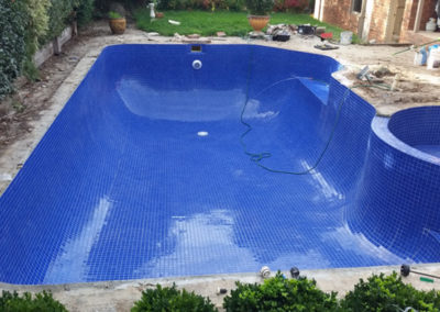 tiling a swimming pool templestowe