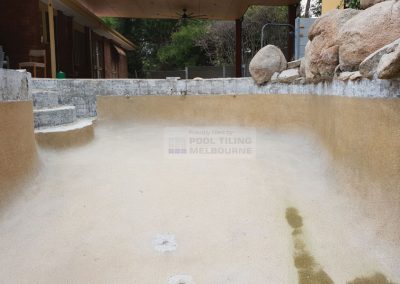tiling a swimming pool melbourne